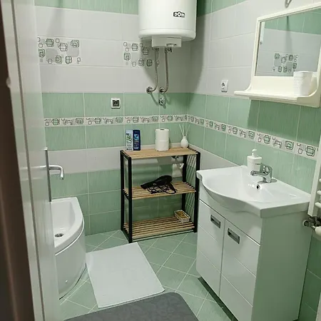 Jela Apartment Borca